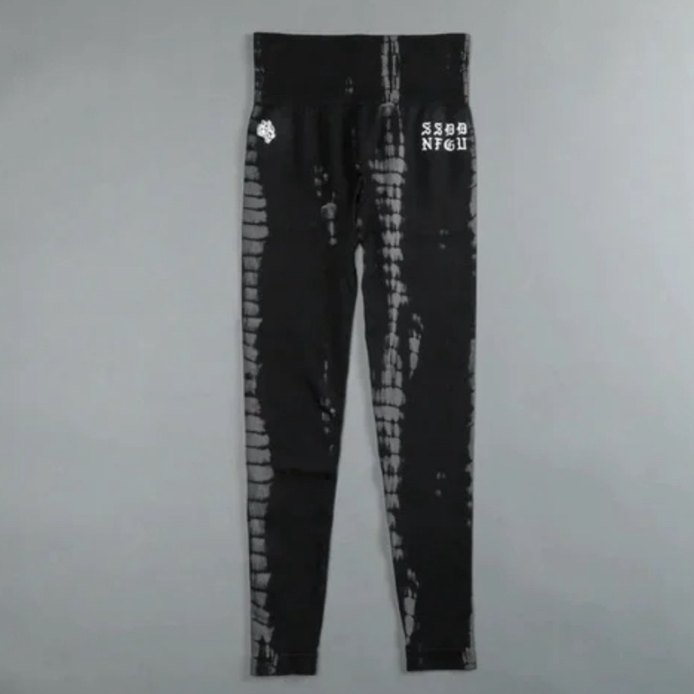 DARC SPORT  "Everson Scrunch" Leggings in Black/Black Serpent - Small